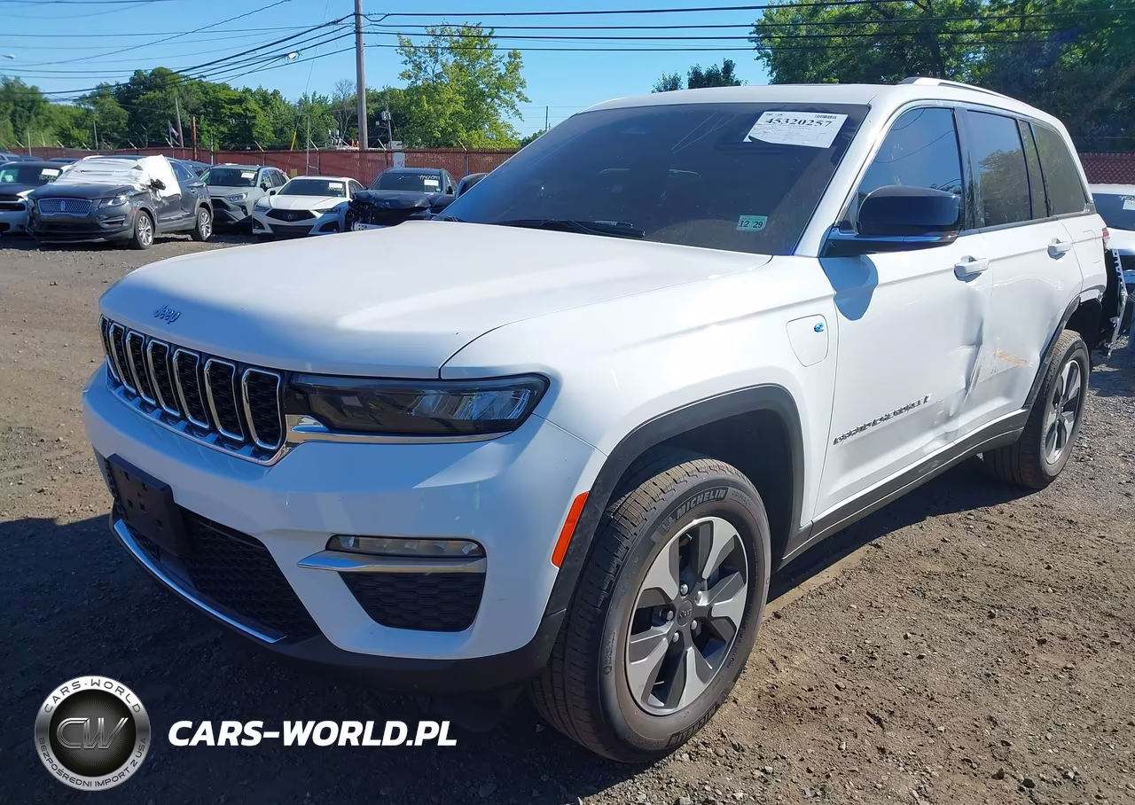 2024 Jeep Grand Cherokee 4Xe VIN:1C4RJYB6XR8611687 - 17
