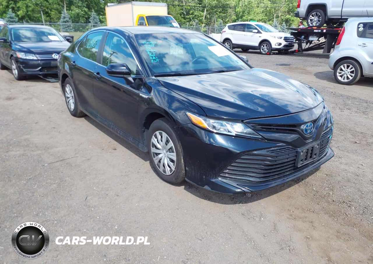 2018 Toyota Camry Hybrid Le