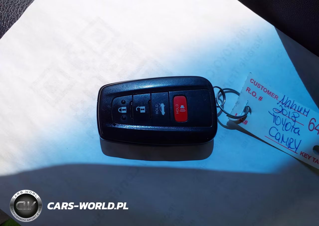 2018 Toyota Camry Hybrid Le VIN:4T1B31HK1JU501108 - 11