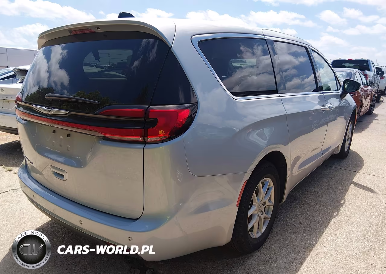 2024 Chrysler Pacifica Touring L VIN:2C4RC1BG5RR159226 - 4