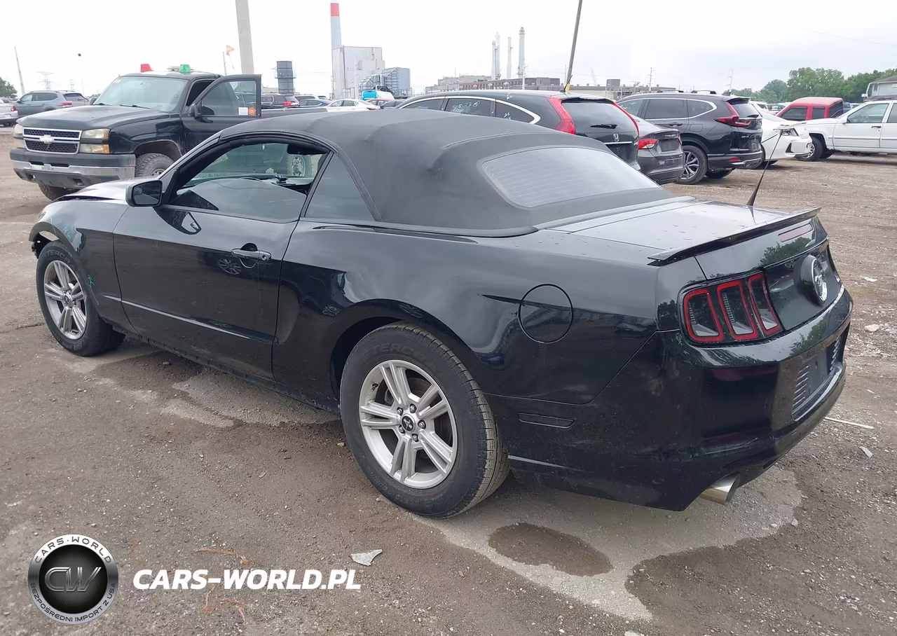 2014 Ford Mustang V6 VIN:1ZVBP8EM4E5213121 - 3