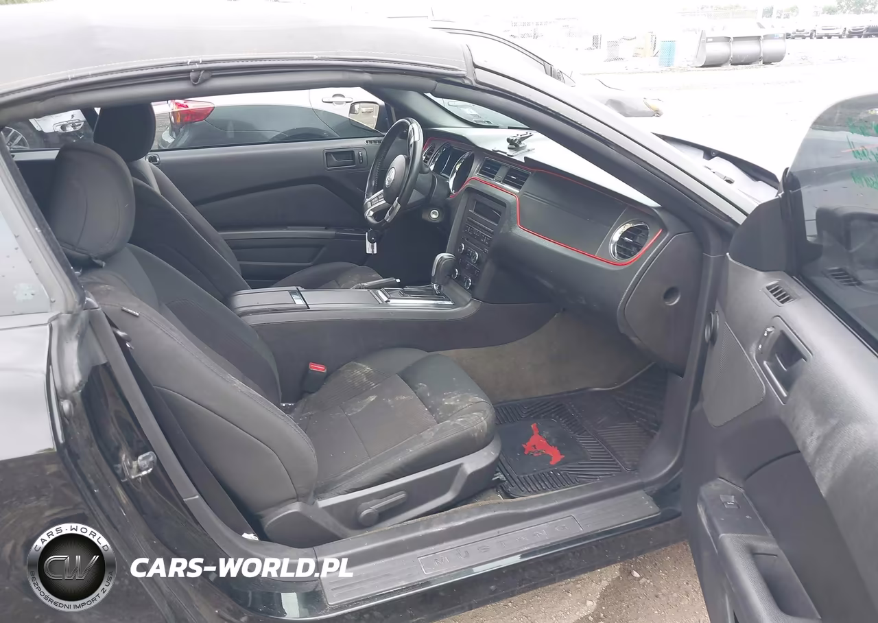 2014 Ford Mustang V6 VIN:1ZVBP8EM4E5213121 - 5