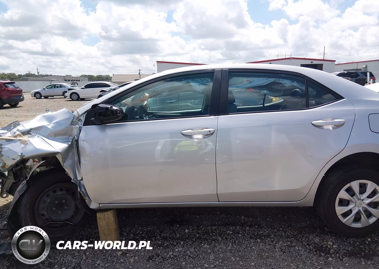 2015 Toyota Corolla L VIN:5YFBURHE2FP340704 - 14