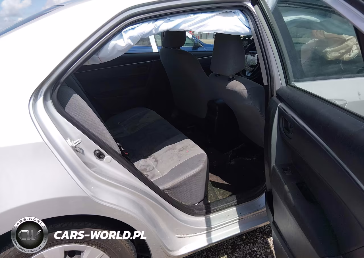 2015 Toyota Corolla L VIN:5YFBURHE2FP340704 - 8
