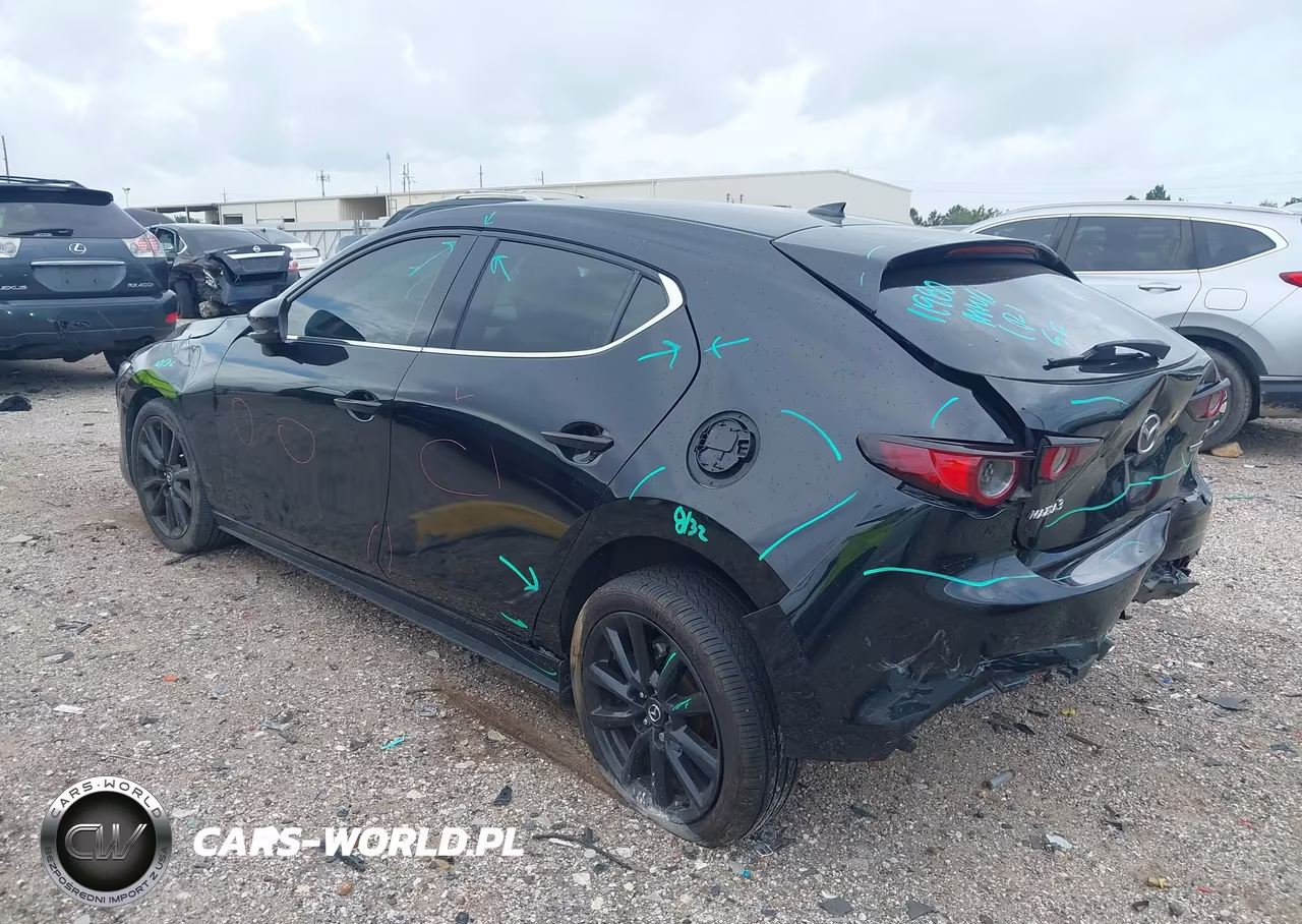2021 Mazda Mazda3 Premium VIN:JM1BPAML3M1333095 - 3