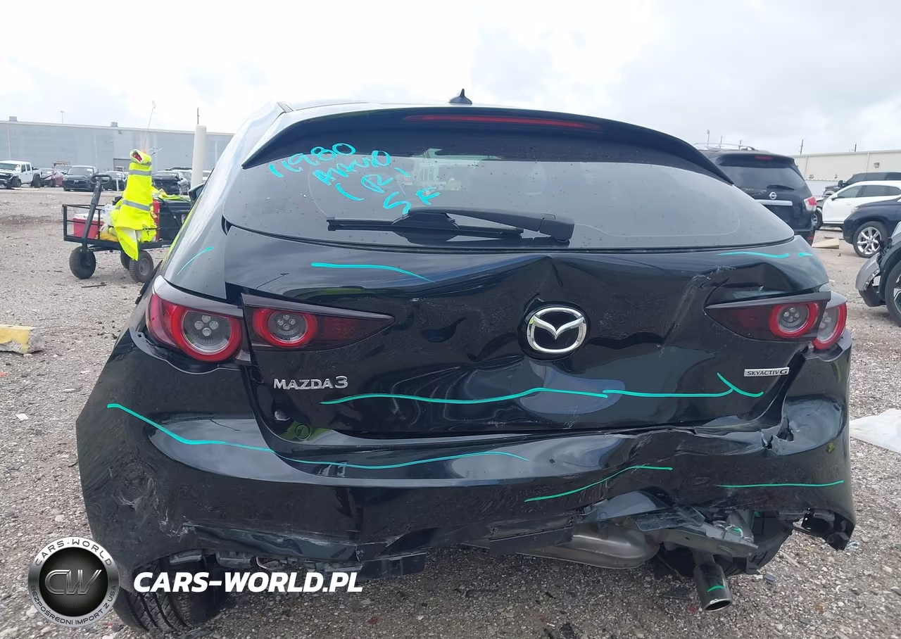 2021 Mazda Mazda3 Premium VIN:JM1BPAML3M1333095 - 6