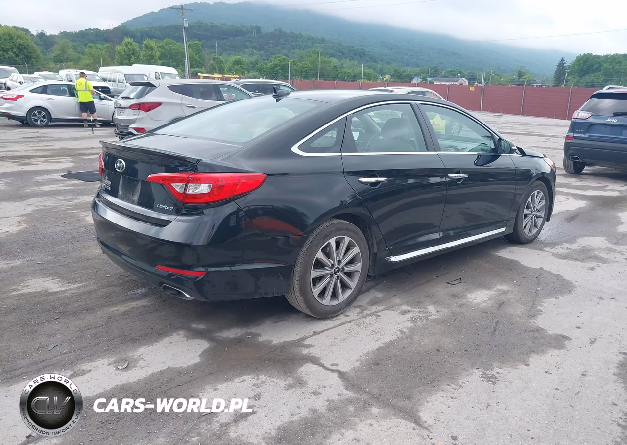 2016 Hyundai Sonata Limited VIN:5NPE34AF9GH323175 - 4