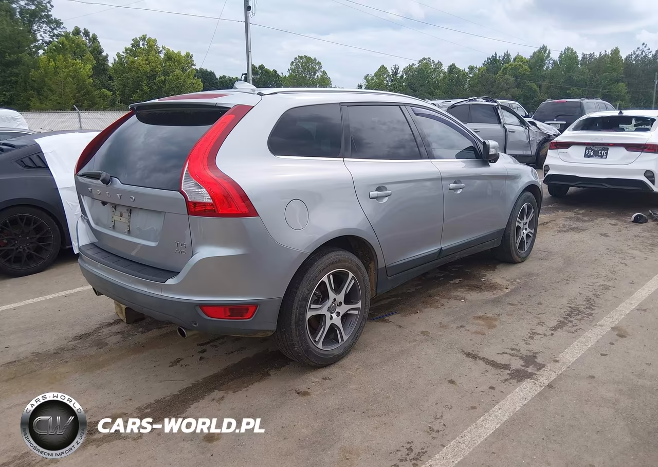 2011 Volvo Xc60 T6-T6 R-Design VIN:YV4902DZ7B2150073 - 4