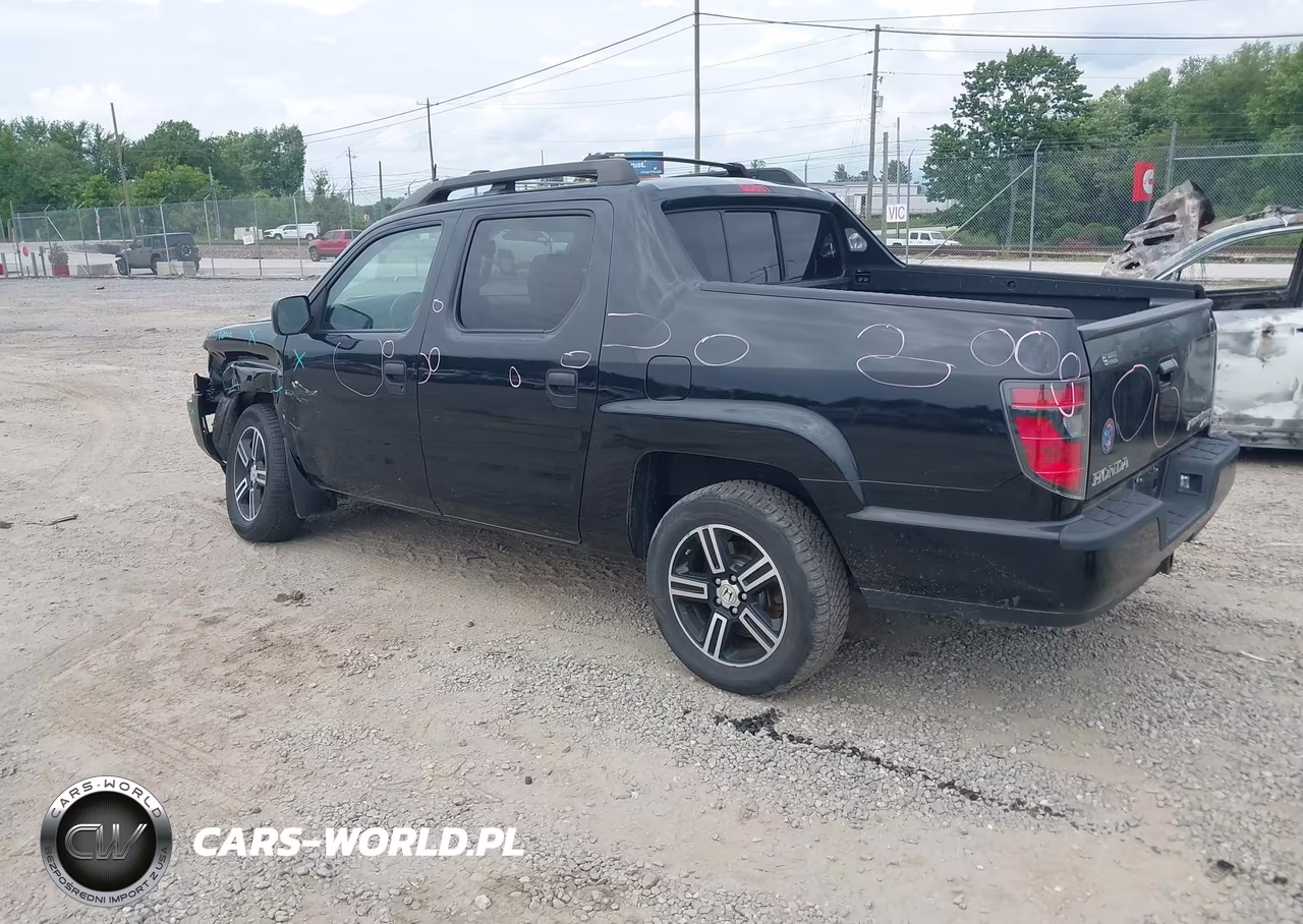 2014 Honda Ridgeline Sport VIN:5FPYK1F70EB001429 - 3