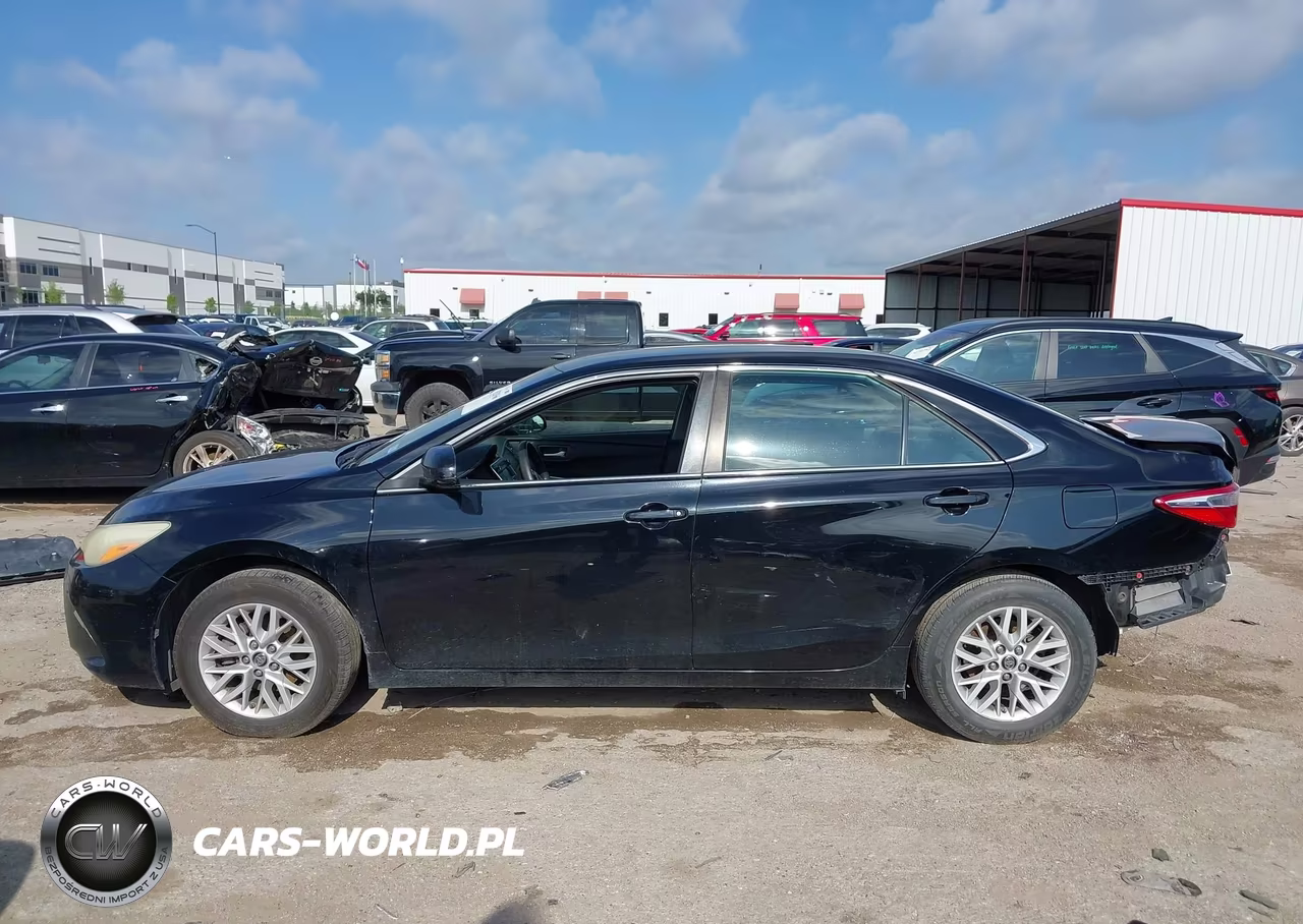 2016 Toyota Camry Le VIN:4T1BF1FK4GU162346 - 14