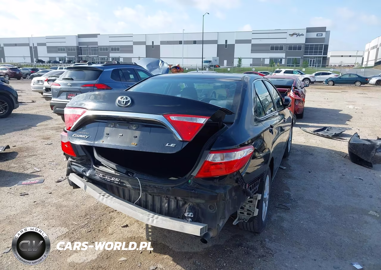 2016 Toyota Camry Le VIN:4T1BF1FK4GU162346 - 4