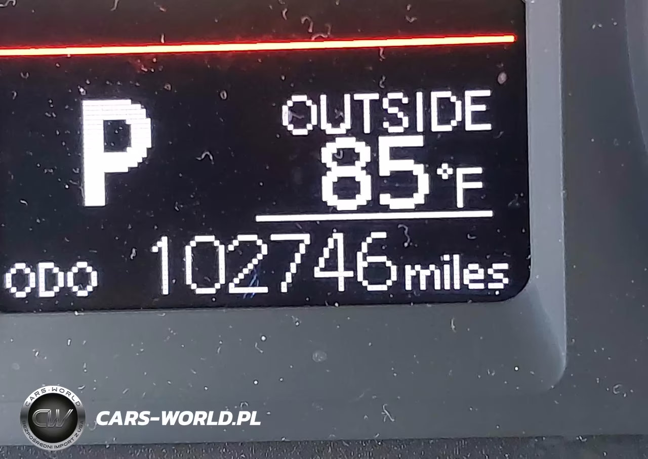 2018 Toyota Corolla Le VIN:5YFBURHE9JP840447 - 15