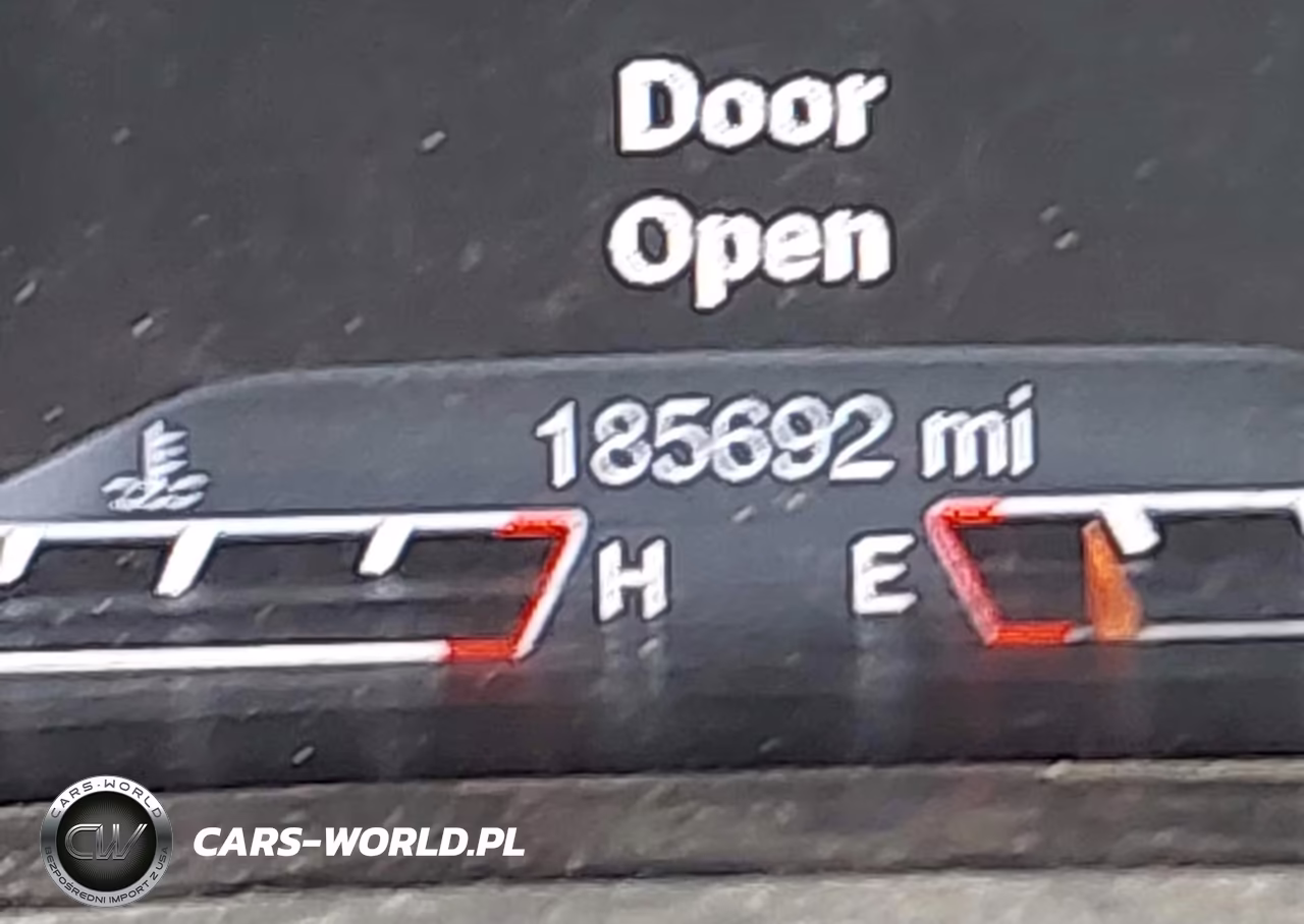 2018 Jeep Cherokee Trailhawk 4X4 VIN:1C4PJMBX3JD600521 - 15