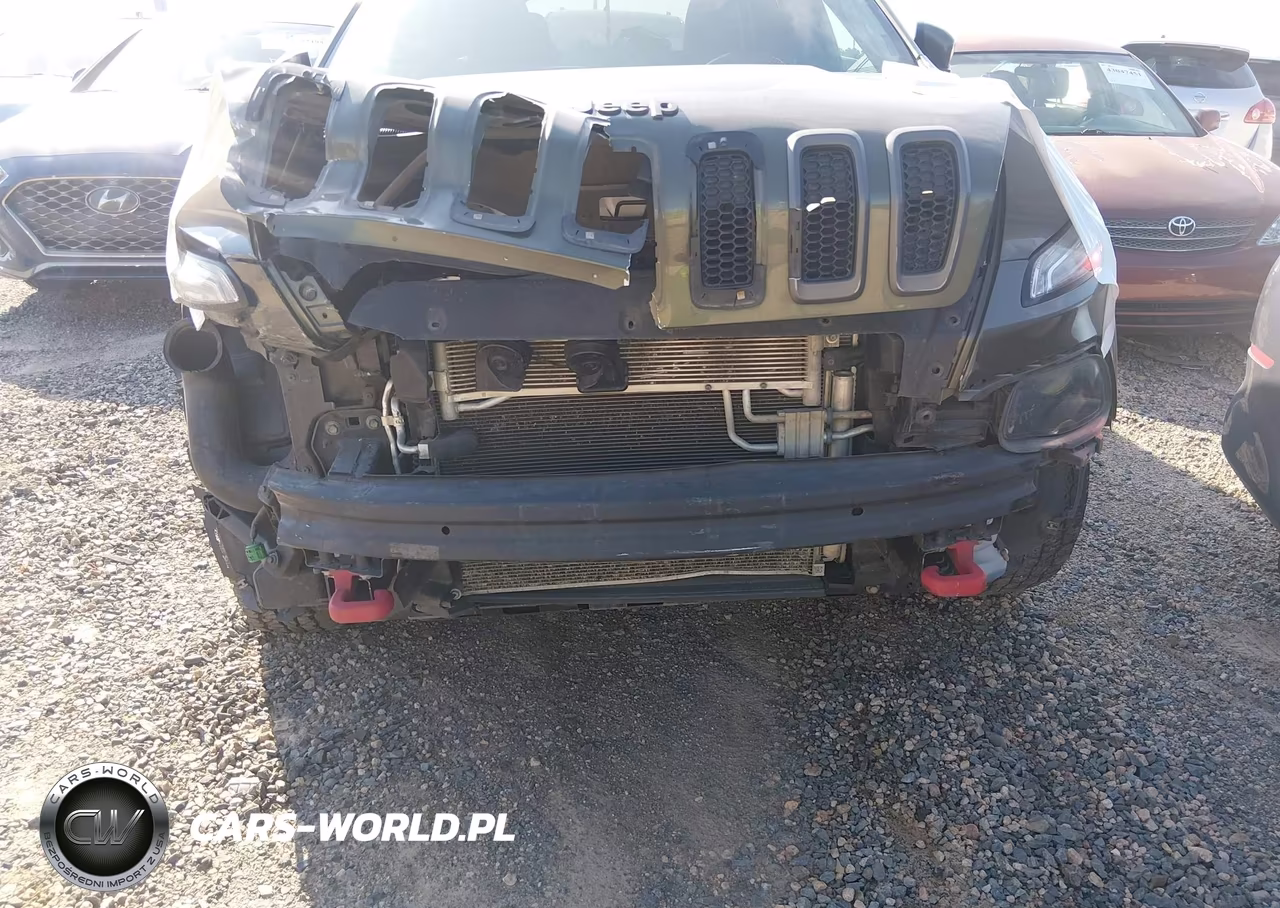 2018 Jeep Cherokee Trailhawk 4X4 VIN:1C4PJMBX3JD600521 - 18