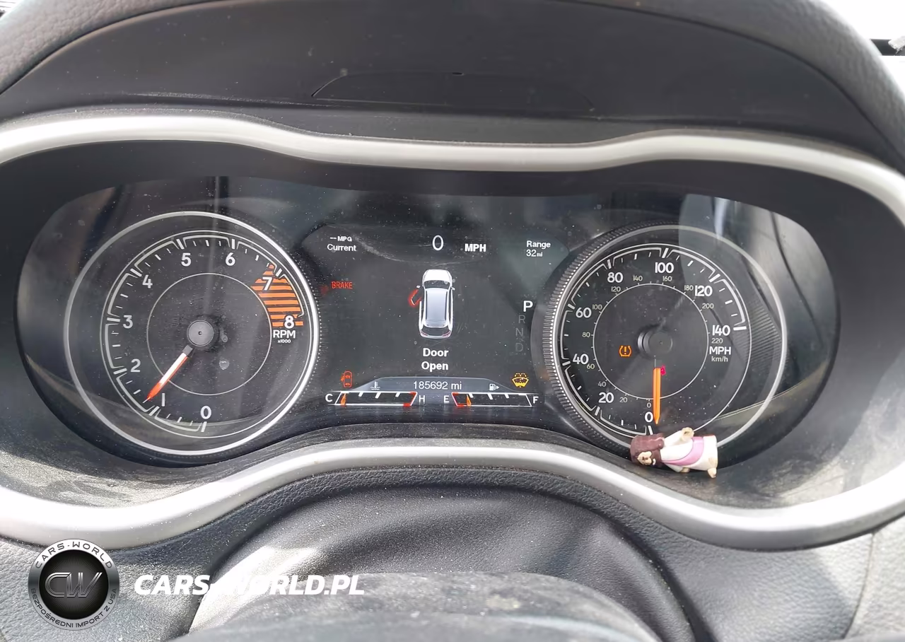 2018 Jeep Cherokee Trailhawk 4X4 VIN:1C4PJMBX3JD600521 - 7