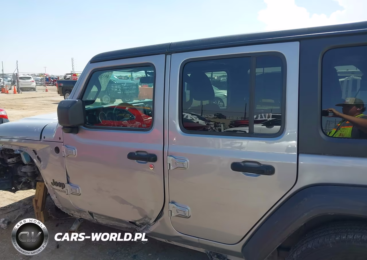2020 Jeep Wrangler Unlimited Sport Altitude VIN:1C4HJXDG9LW341205 - 15