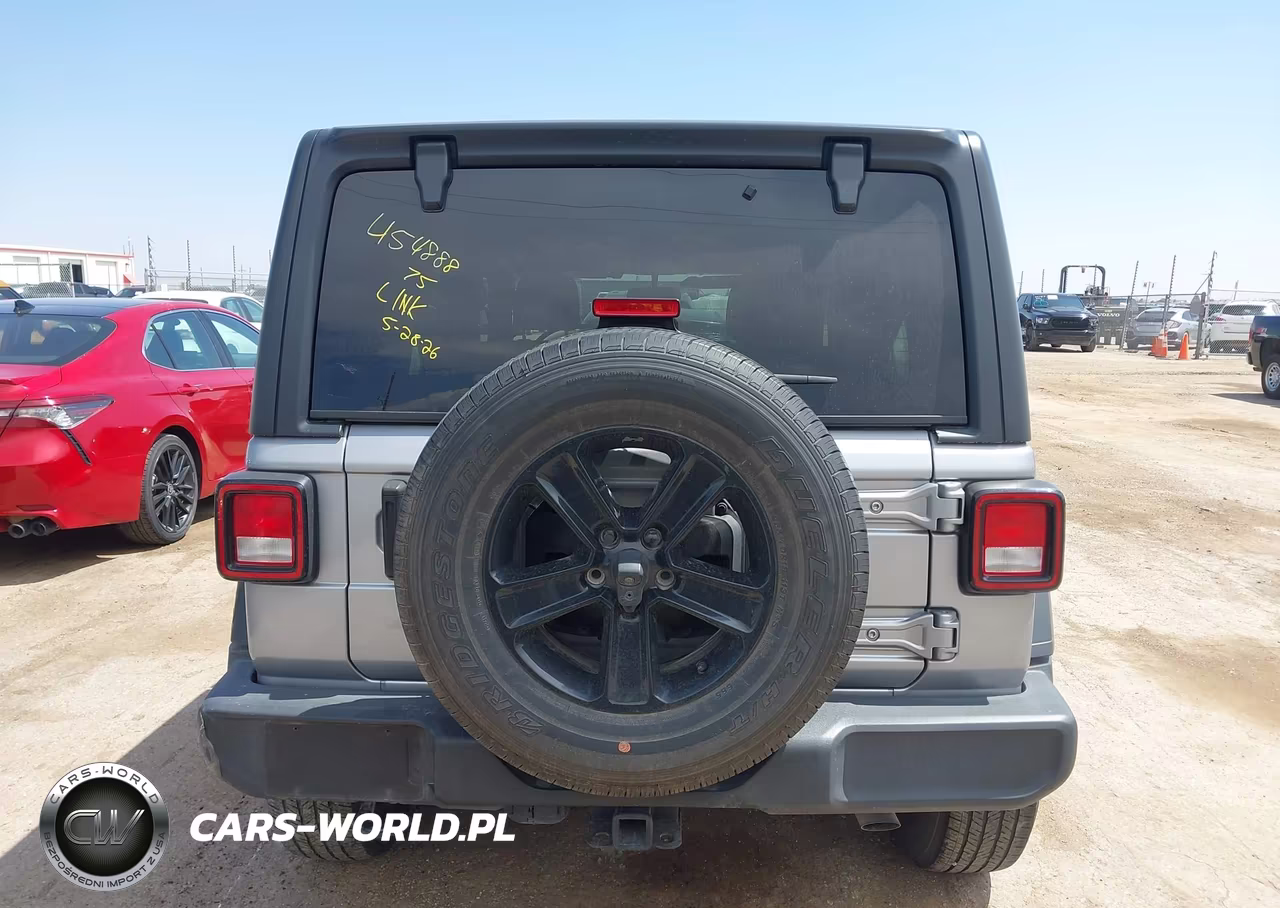 2020 Jeep Wrangler Unlimited Sport Altitude VIN:1C4HJXDG9LW341205 - 17