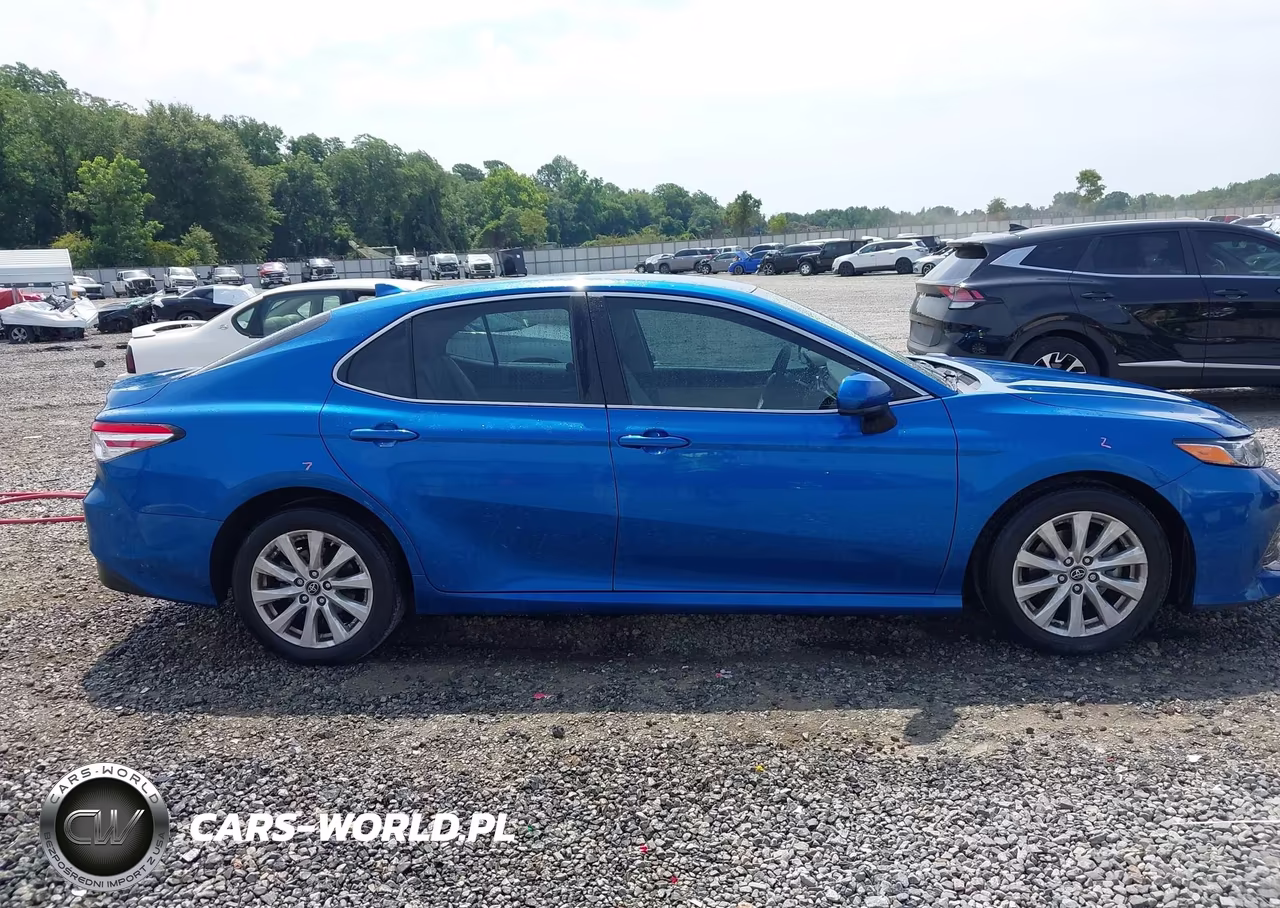 2019 Toyota Camry Le VIN:4T1B11HK0KU290846 - 14