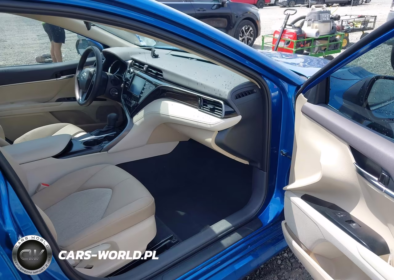 2019 Toyota Camry Le VIN:4T1B11HK0KU290846 - 5