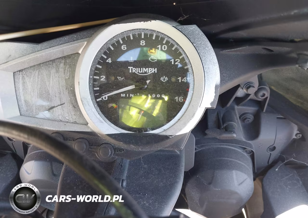 2010 Triumph Motorcycle Daytona 675 VIN:SMTD00NS2AJ411005 - 7