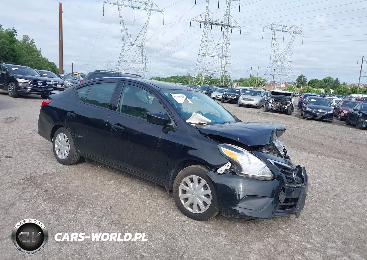 2017 Nissan Versa 1.6 S+