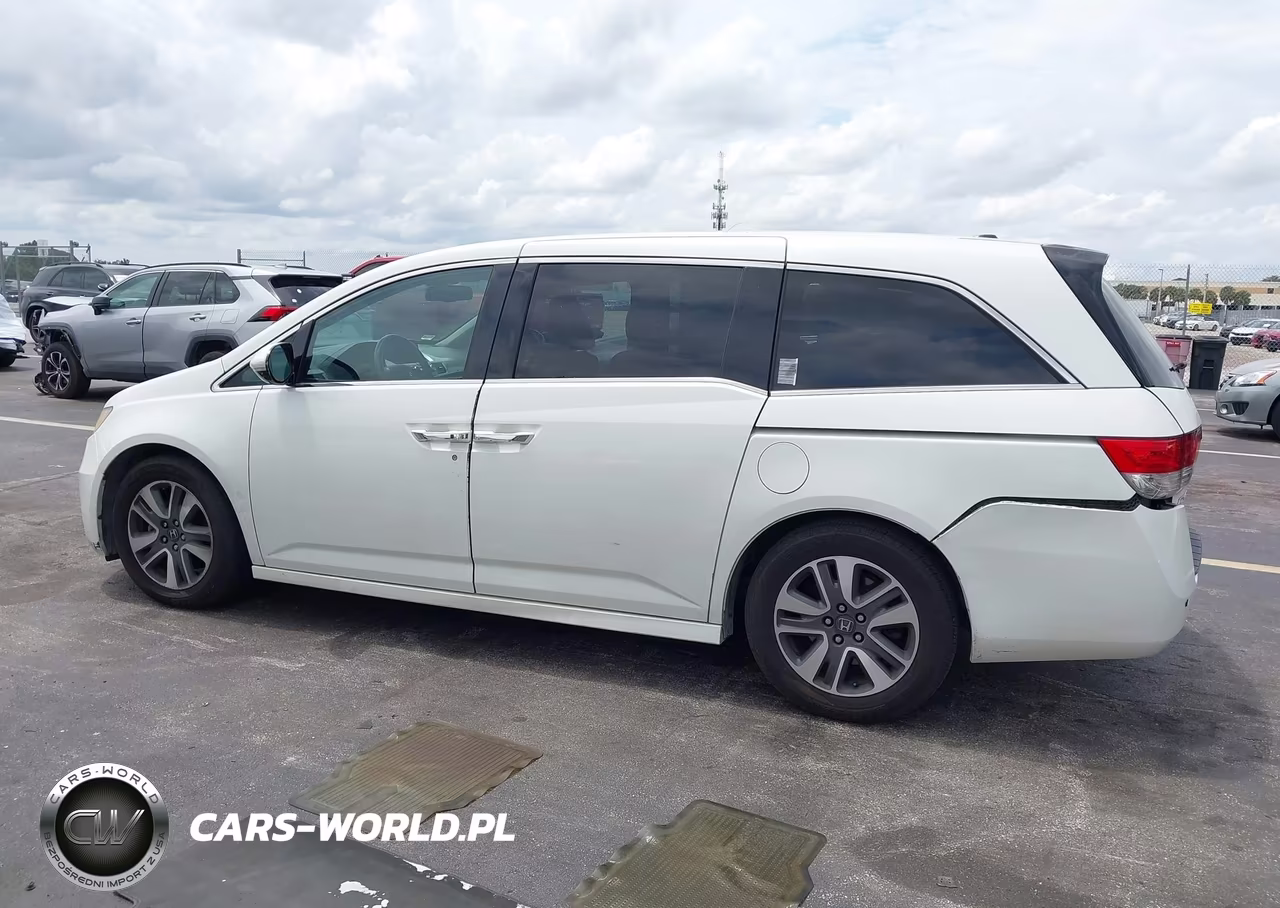 2015 Honda Odyssey Touring-Touring Elite VIN:5FNRL5H9XFB049408 - 14