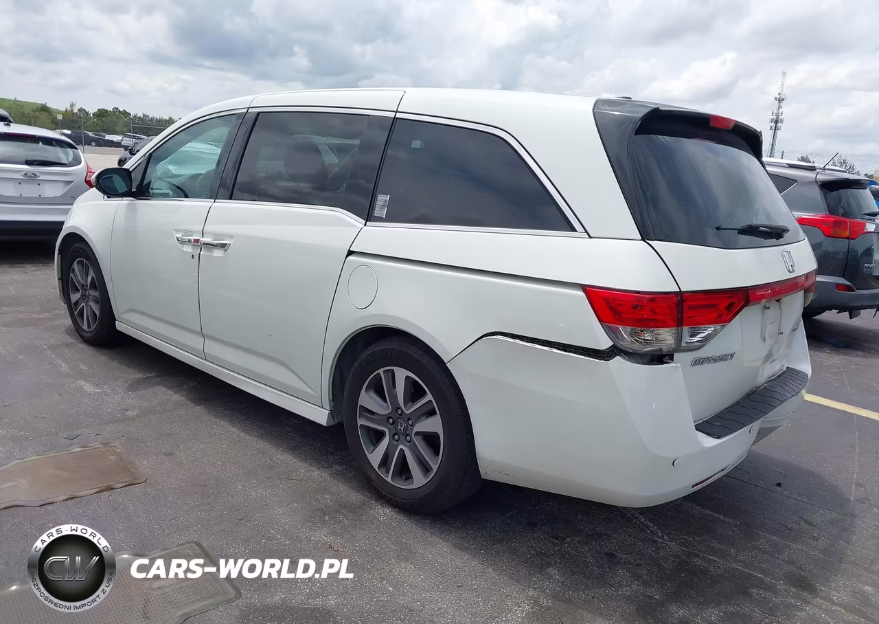 2015 Honda Odyssey Touring-Touring Elite VIN:5FNRL5H9XFB049408 - 3