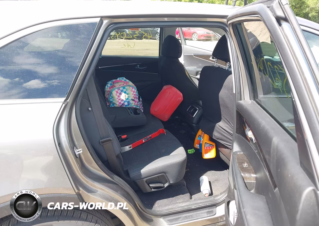 2018 Kia Sorento 2.4L L VIN:5XYPG4A36JG408685 - 8