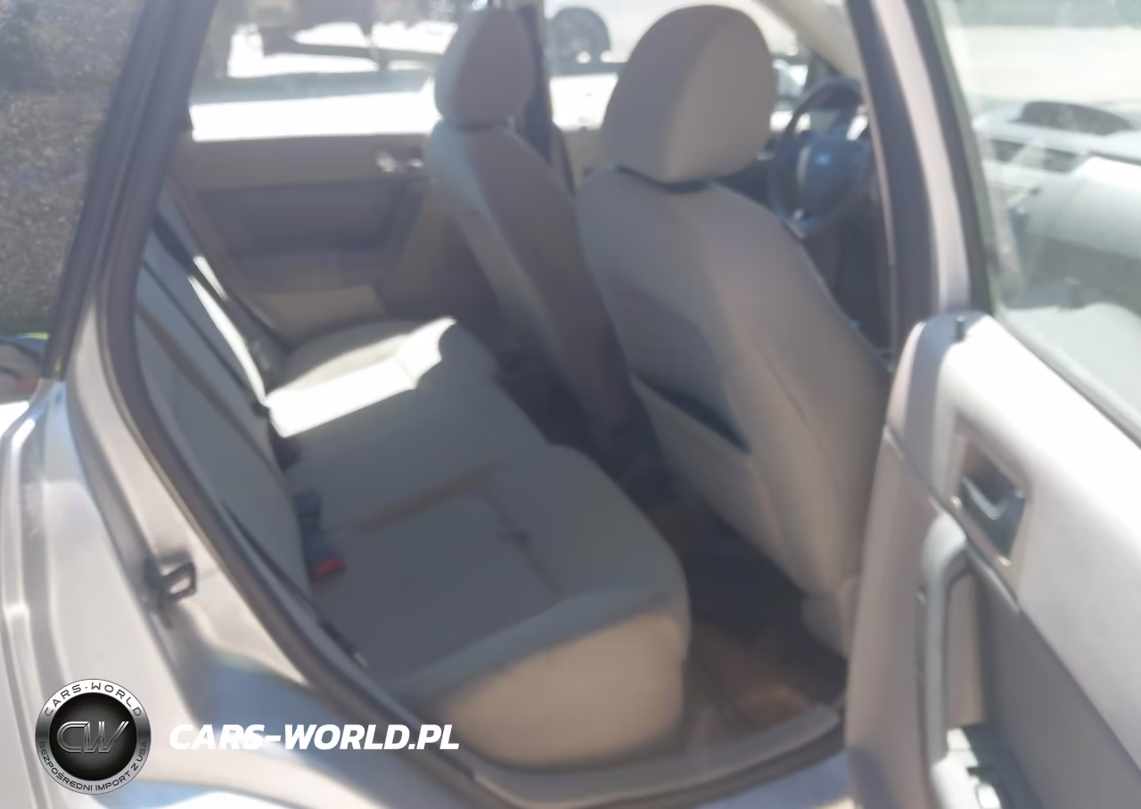 2010 Ford Focus Ses VIN:1FAHP3GN7AW184858 - 8