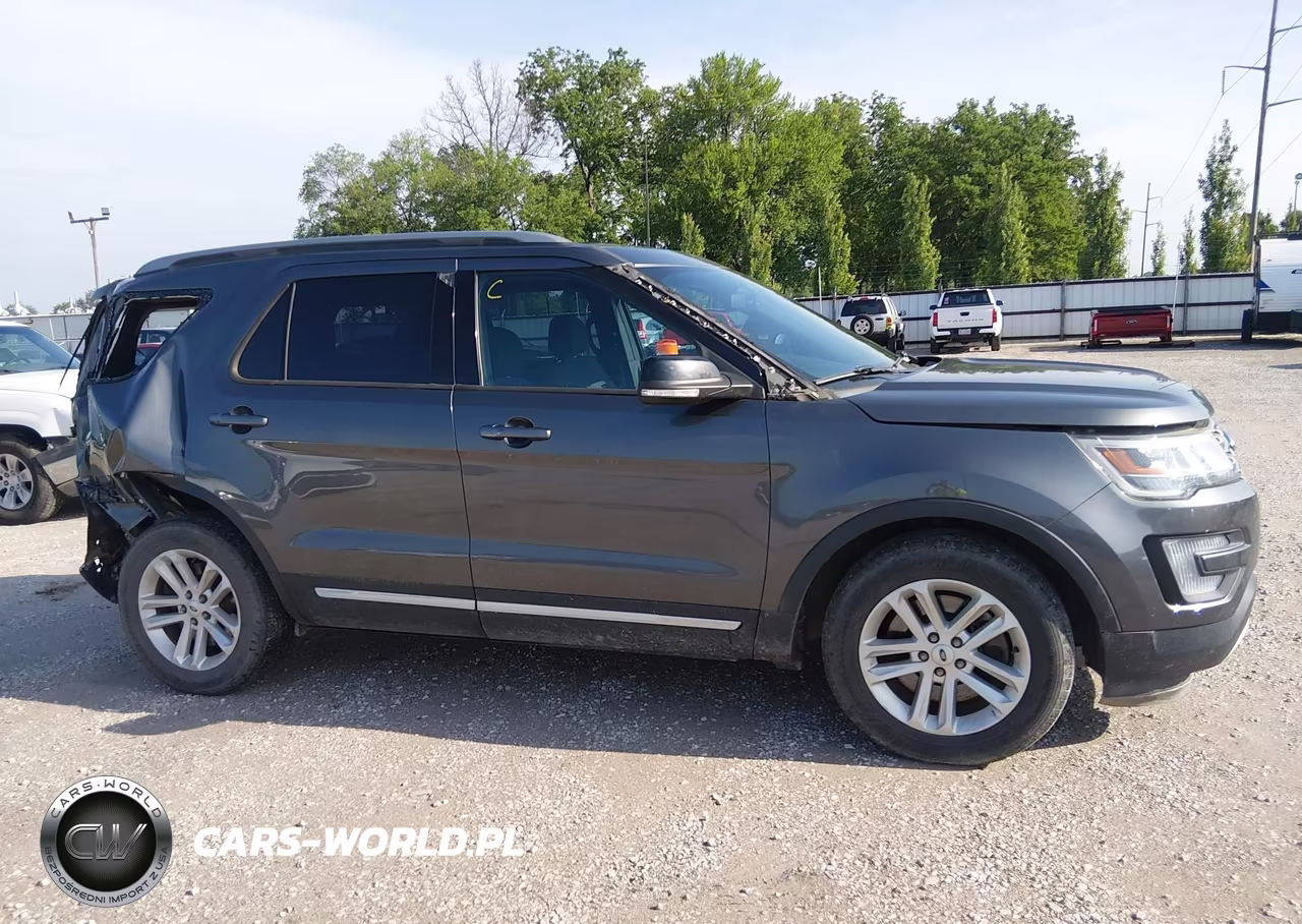 2017 Ford Explorer Xlt VIN:1FM5K7D89HGD11837 - 13