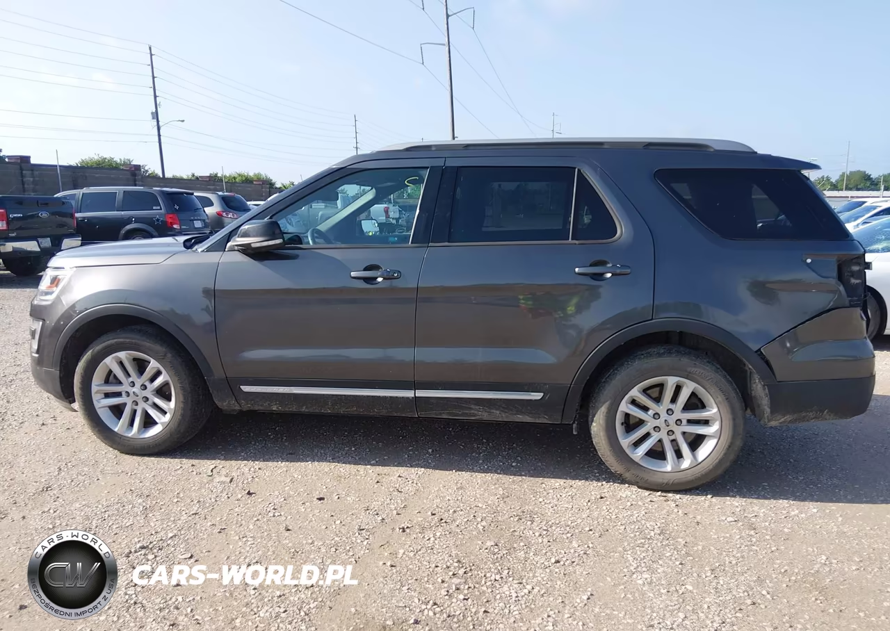 2017 Ford Explorer Xlt VIN:1FM5K7D89HGD11837 - 14