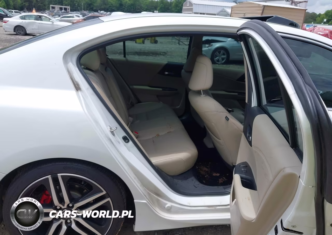2016 Honda Accord Touring VIN:1HGCR3F92GA027782 - 8