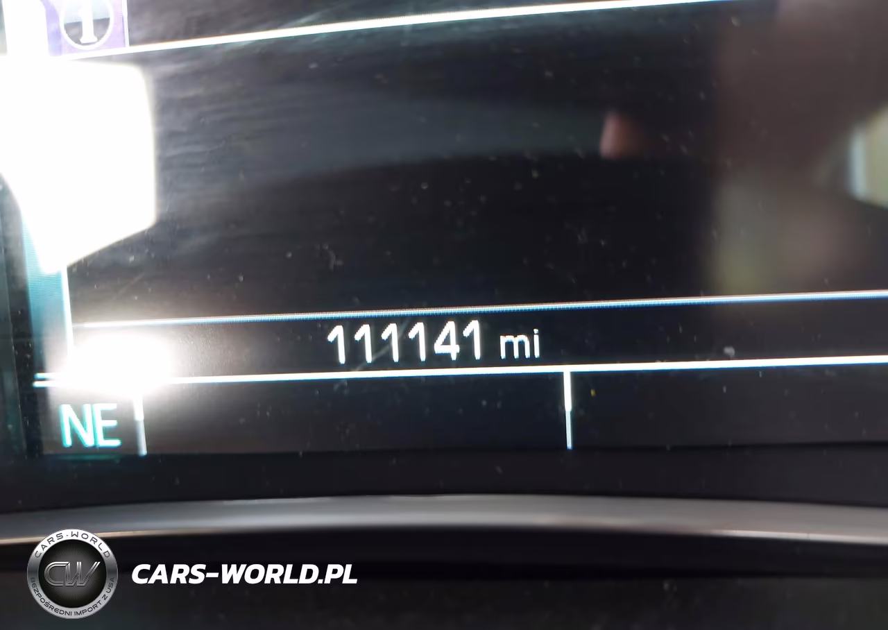 2018 Chevrolet Traverse Premier VIN:1GNEVJKW3JJ235221 - 16