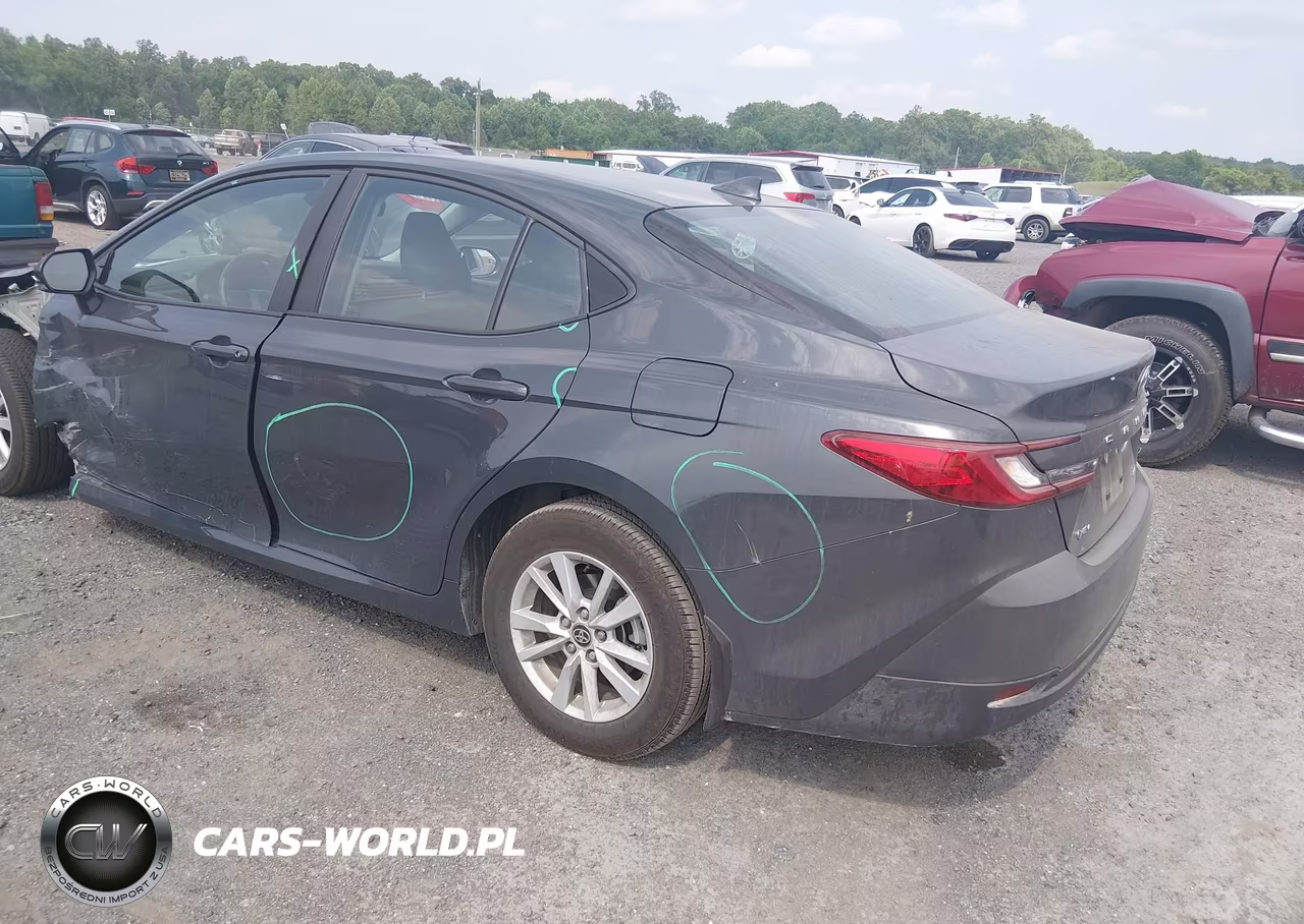 2026 Toyota Camry Le VIN:4T1DAACK4TU698039 - 3