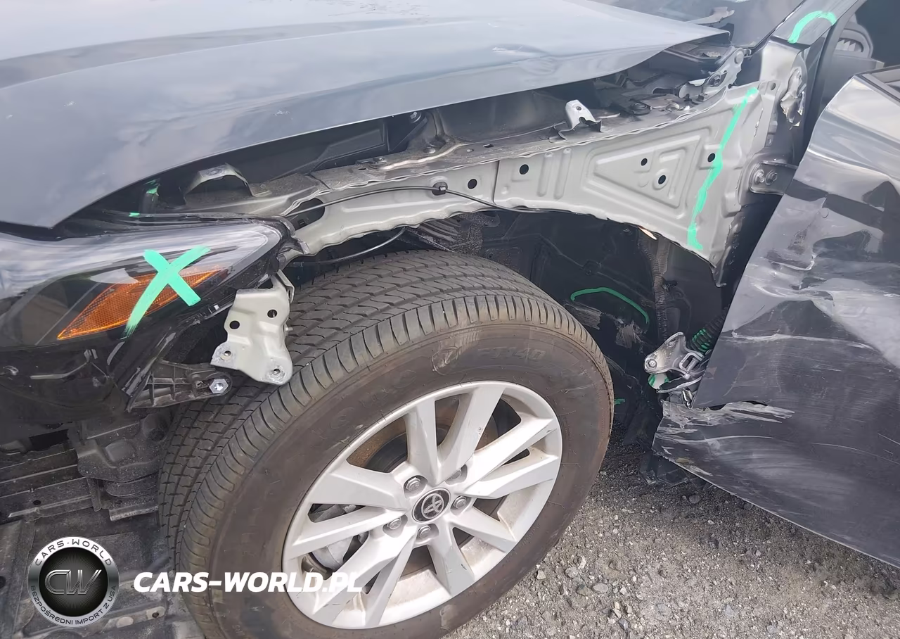 2026 Toyota Camry Le VIN:4T1DAACK4TU698039 - 6