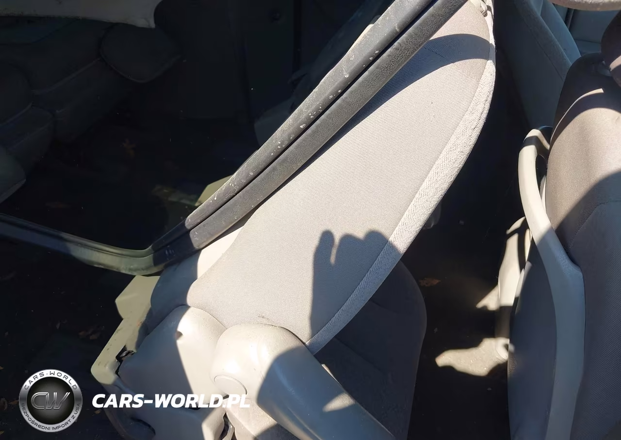 2003 Dodge Grand Caravan Sport VIN:2D8GP44L23R328635 - 8