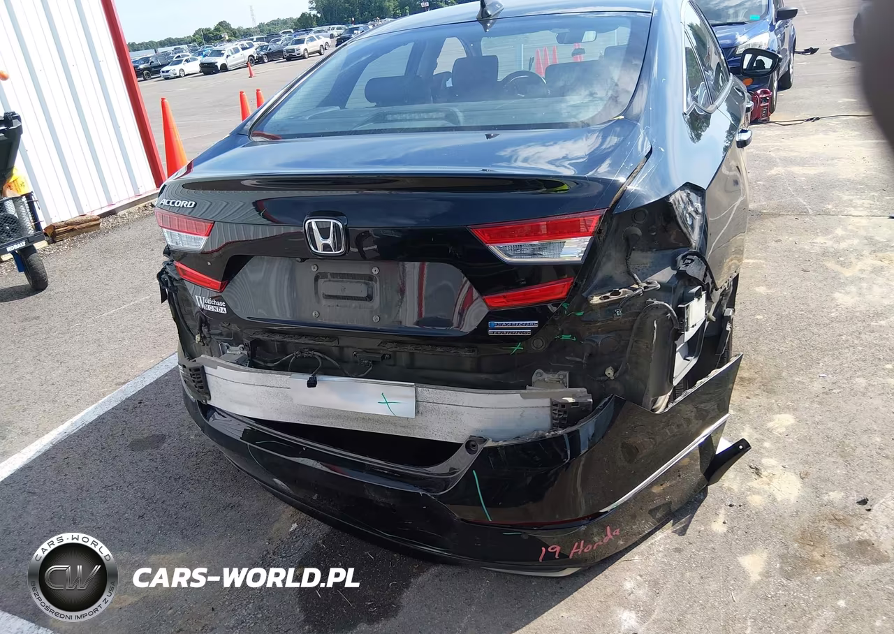 2019 Honda Accord Hybrid Touring VIN:1HGCV3F95KA001813 - 16