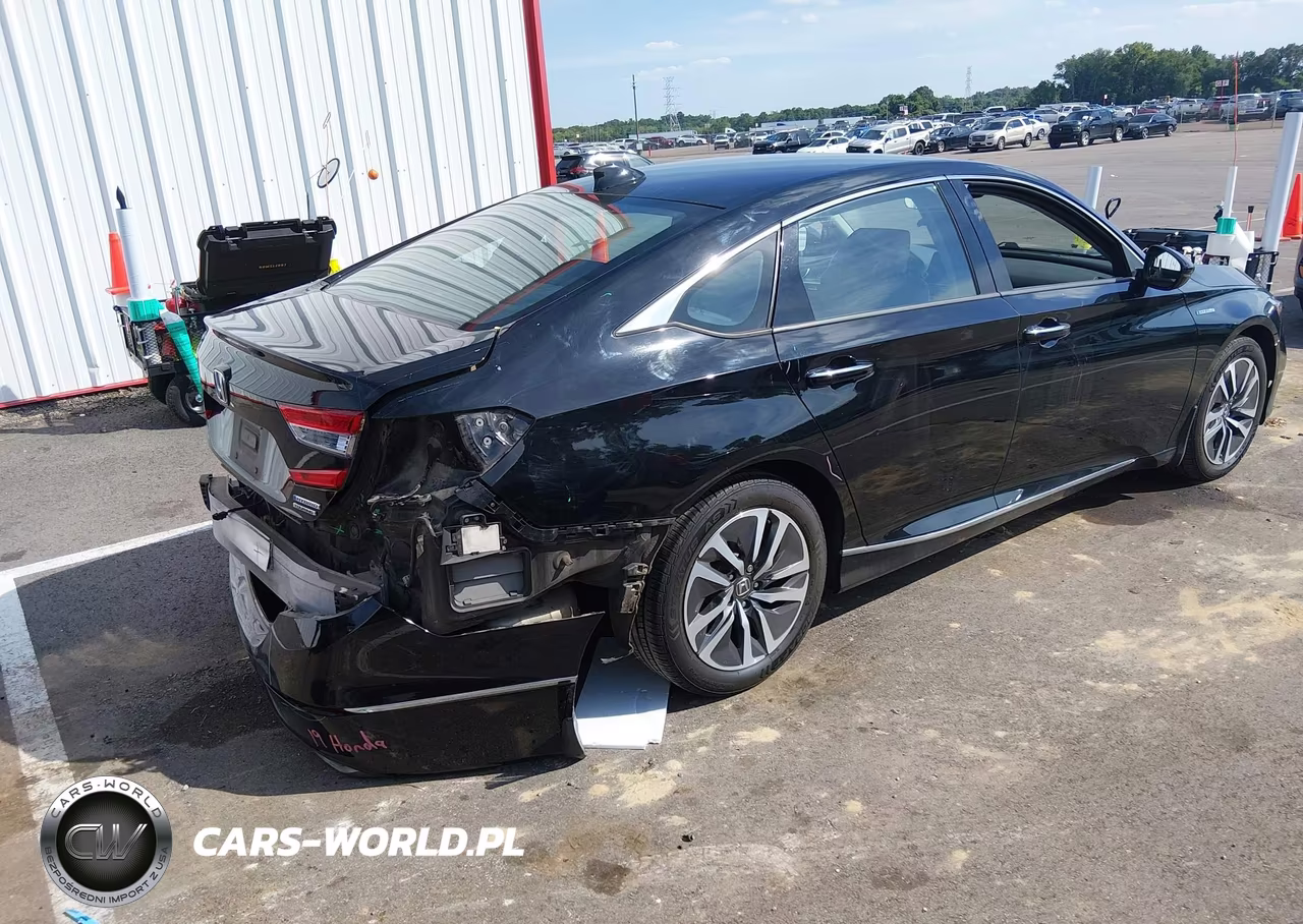2019 Honda Accord Hybrid Touring VIN:1HGCV3F95KA001813 - 4