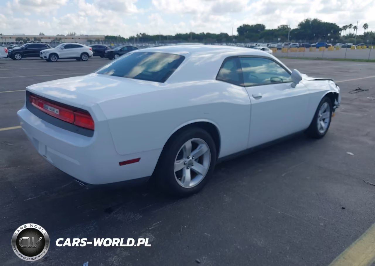 2012 Dodge Challenger Sxt VIN:2C3CDYAG6CH246681 - 4