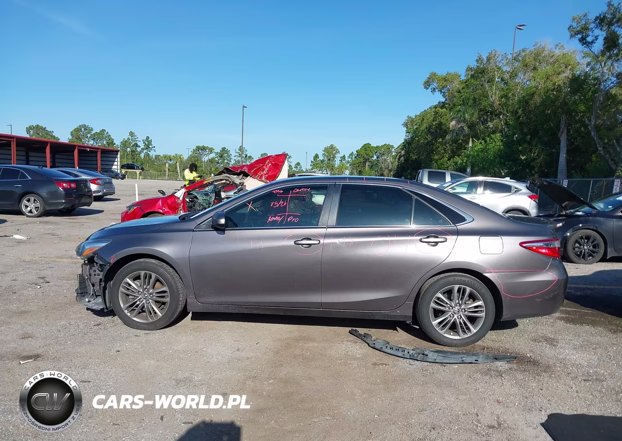 2015 Toyota Camry Se VIN:4T1BF1FK7FU492254 - 15