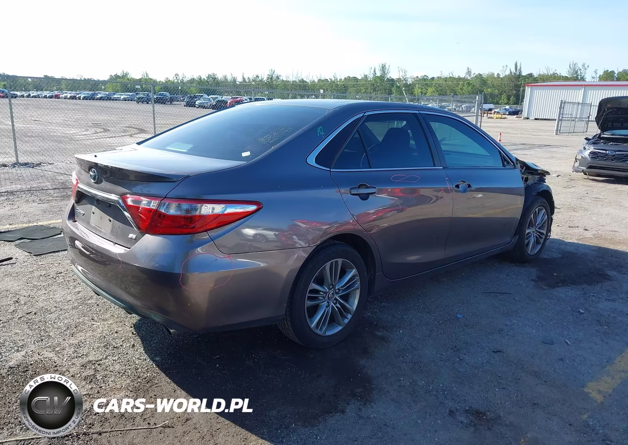 2015 Toyota Camry Se VIN:4T1BF1FK7FU492254 - 4