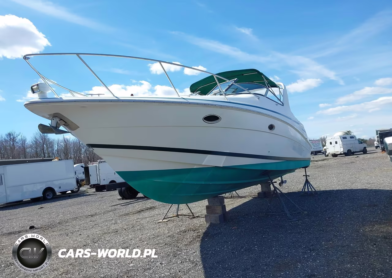 1999 Chris Craft Cabin Motorboat VIN:CCBHF128J899 - 2