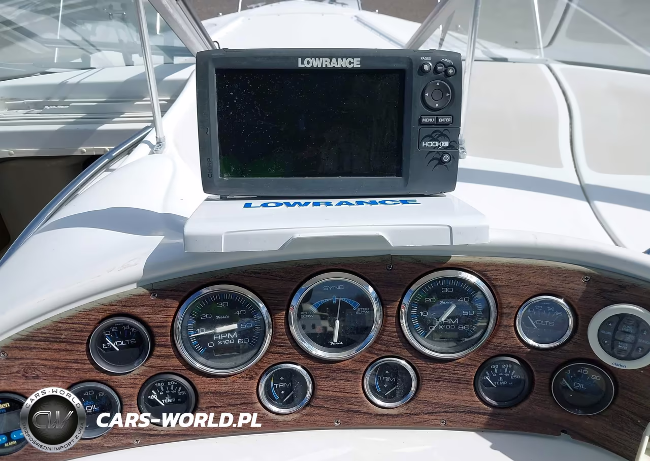 1999 Chris Craft Cabin Motorboat VIN:CCBHF128J899 - 7