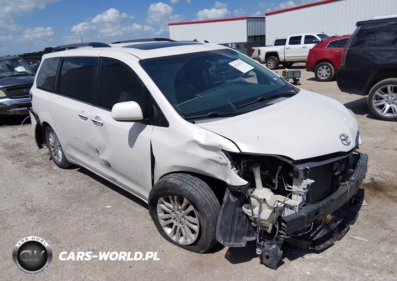 2015 Toyota Sienna Xle Premium 8 Passenger – zdjęcie 1 z 16