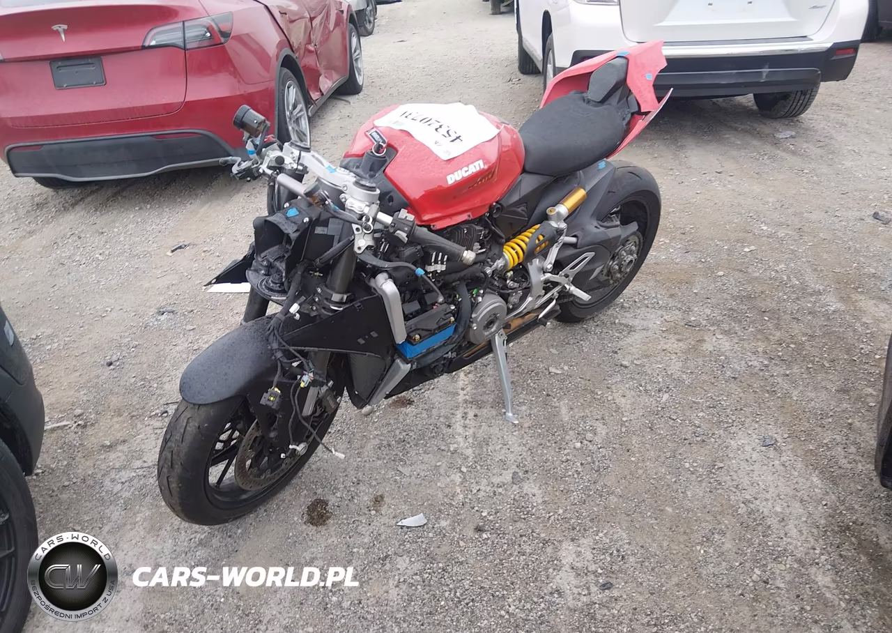 2024 Ducati Panigale V2 VIN:ZDMHAATWXRB015424 - 2
