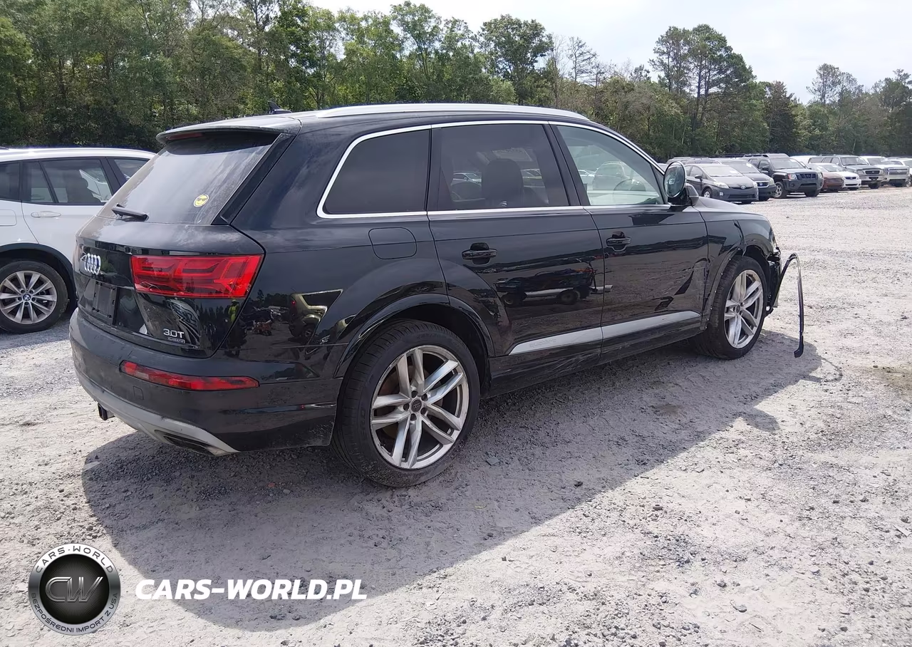 2018 Audi Q7 3.0T Premium VIN:WA1VAAF72JD053459 - 4