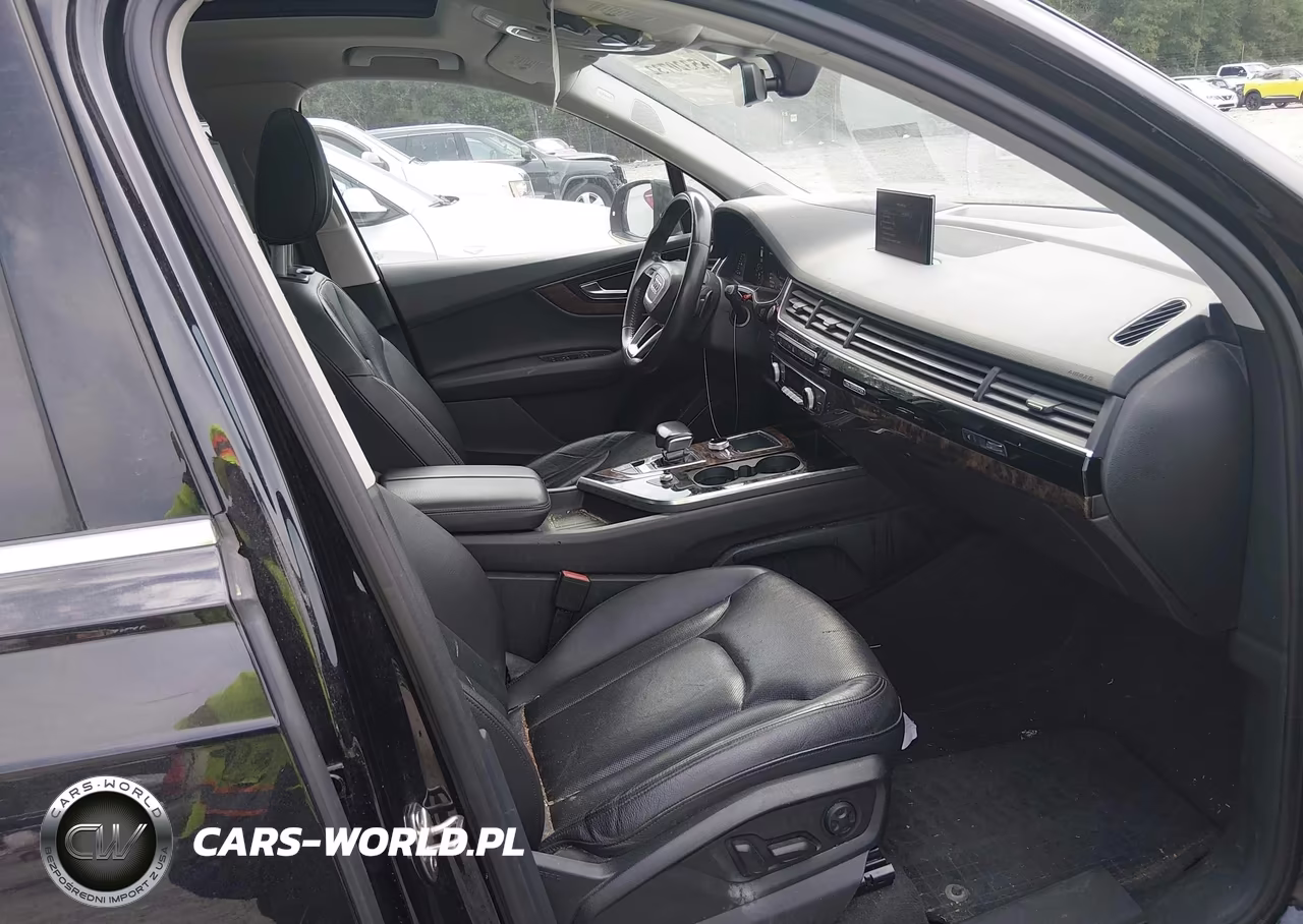 2018 Audi Q7 3.0T Premium VIN:WA1VAAF72JD053459 - 5