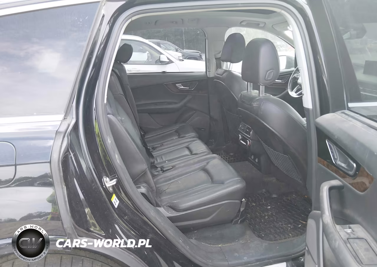 2018 Audi Q7 3.0T Premium VIN:WA1VAAF72JD053459 - 8