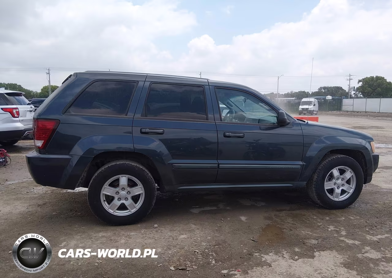2007 Jeep Grand Cherokee Laredo VIN:1J8GR48K67C639311 - 13