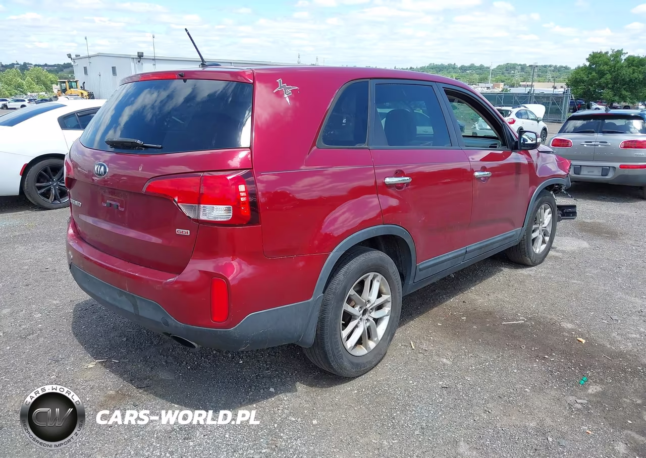2015 Kia Sorento Lx VIN:5XYKT3A69FG589752 - 4